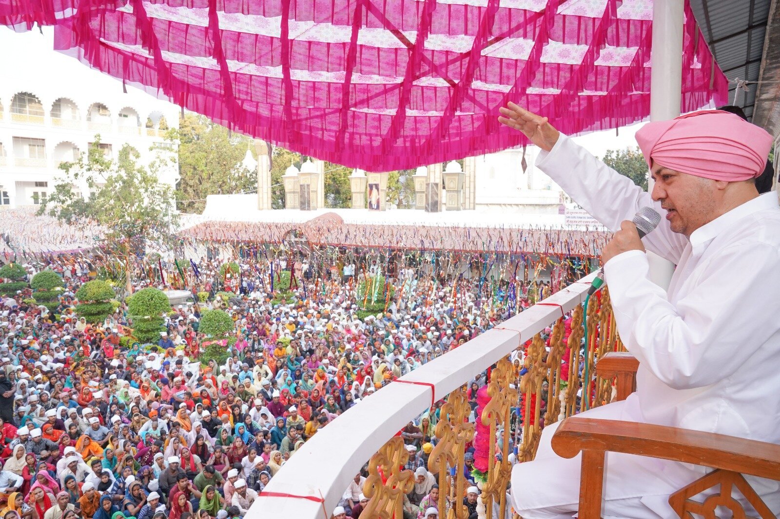 Uttarakhand: श्री झण्डे जी मेले की दिव्यता को श्रद्धापूर्वक आत्मसात कीजिए: महाराज