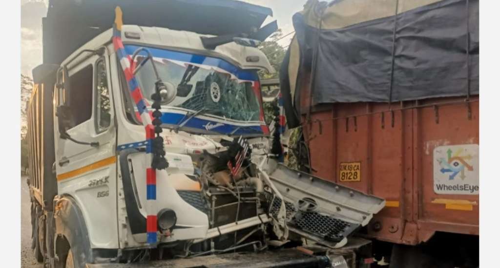 उत्तराखंड में दर्दनाक सड़क हादसा, डंपर की चपेट में आने से तीन लोगों की मौत