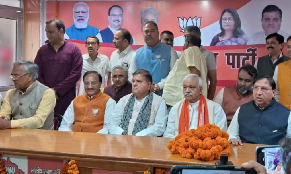 Uttarakhand: दिग्गज नेता दिनेश अग्रवाल कांग्रेस से निष्कासित, भाजपा में हुए शामिल