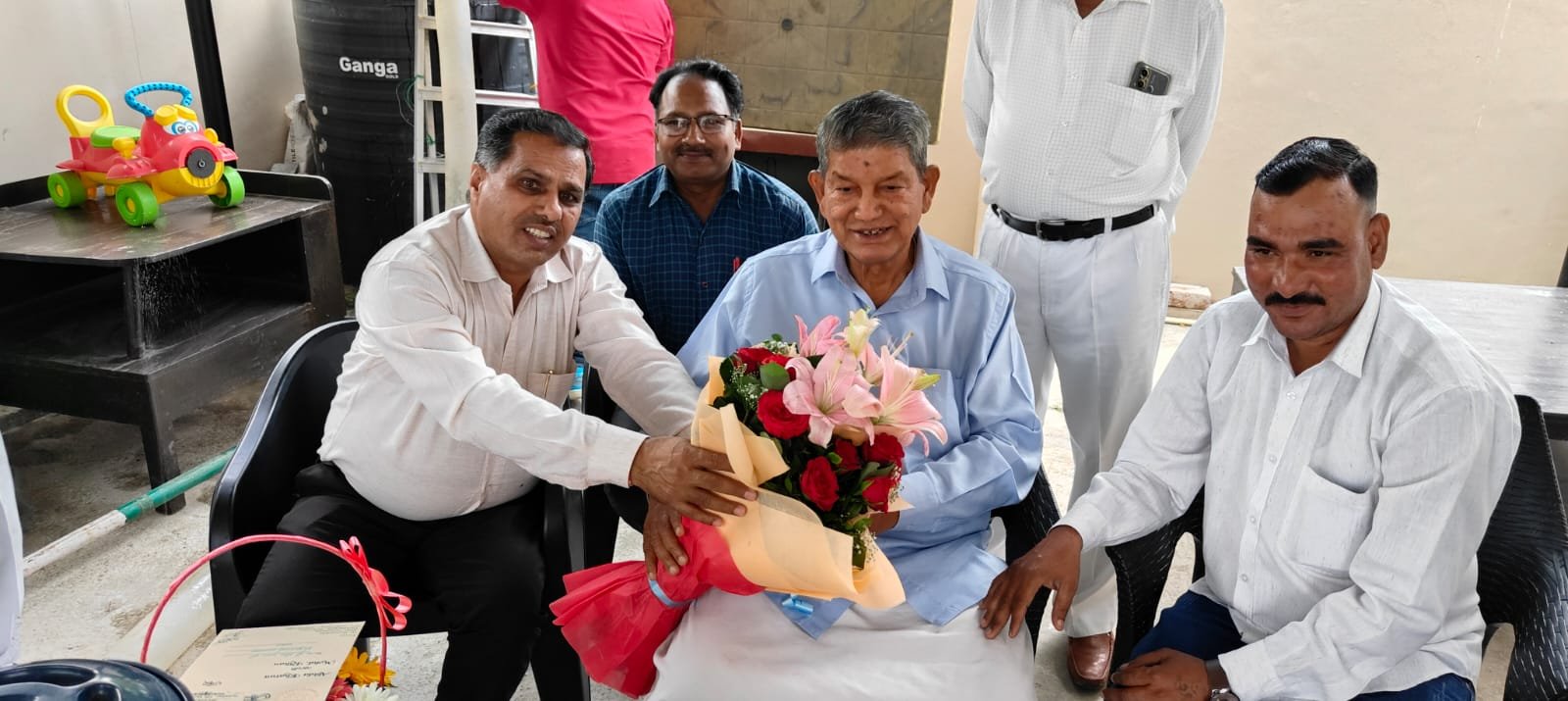 हर्षोल्लास के साथ मनाया हरीश रावत का जन्म दिन