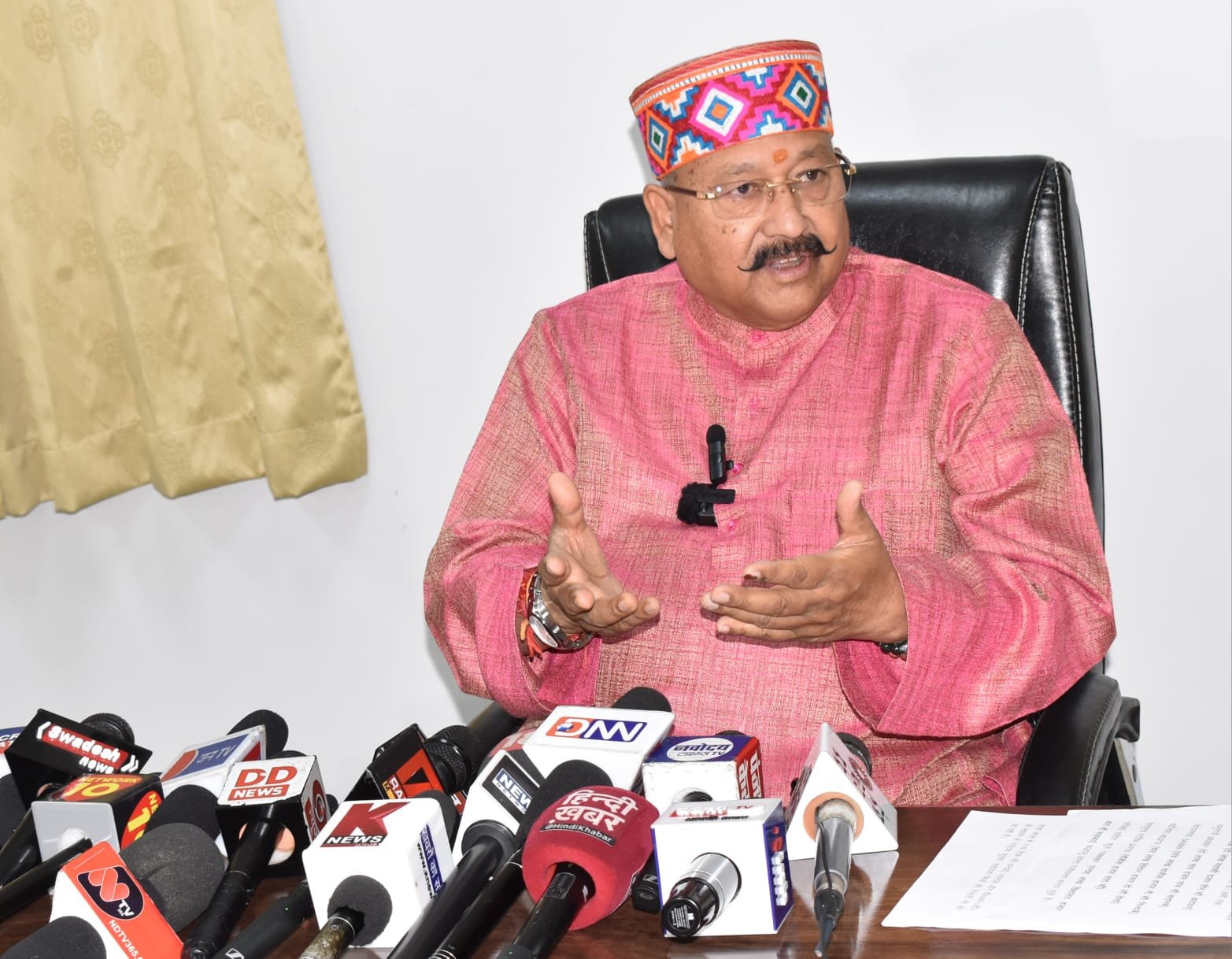 महाराज ने दिये हनुमान चट्टी के पास अवरुद्ध हाइवे को खोलने के निर्देश