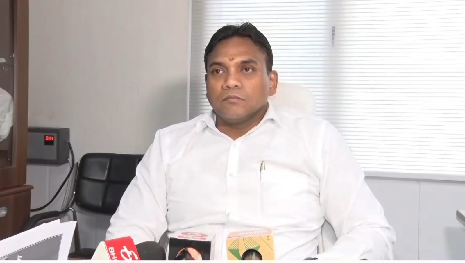 खाद्य मानकों की अनदेखी करने वालों पर होगी कड़ी कार्रवाई