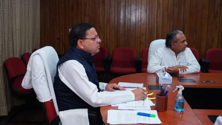 वनाग्नि रोकने के कार्य में जिलाधिकारी वन विभाग का पूर्ण सहयोग करें: मुख्यमंत्री