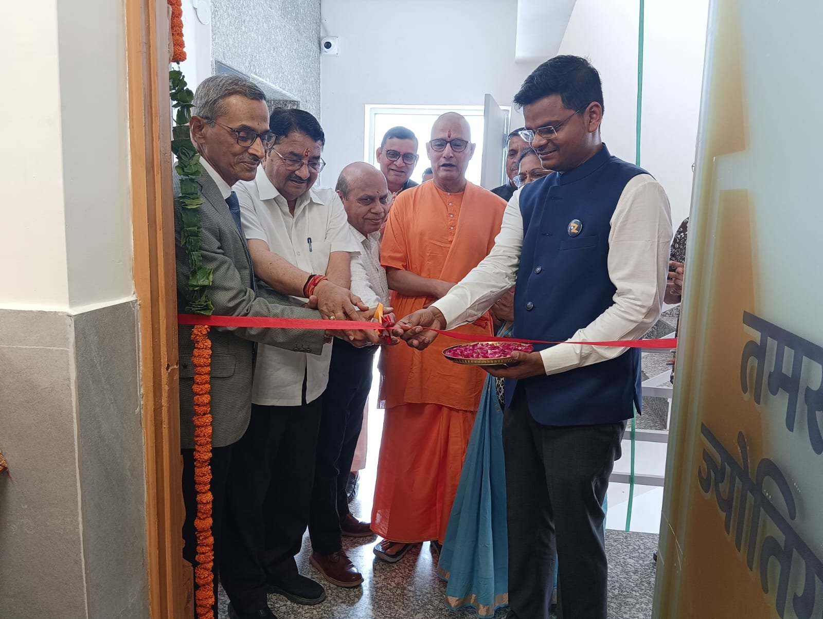 चारधाम यात्रा में चलने वाले सभी वाहन चालकों के लिए निशुल्क नेत्र जांच शिविर का आयोजन