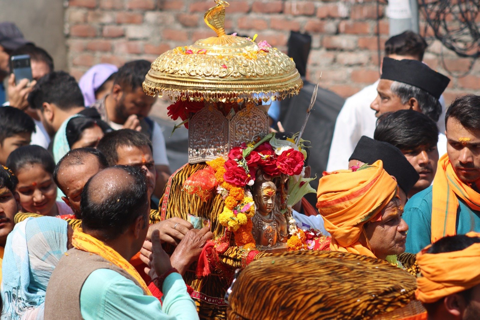 भगवान श्री रुद्रनाथ की डोली ने किया चतुर्थ केदार के लिए प्रस्थान
