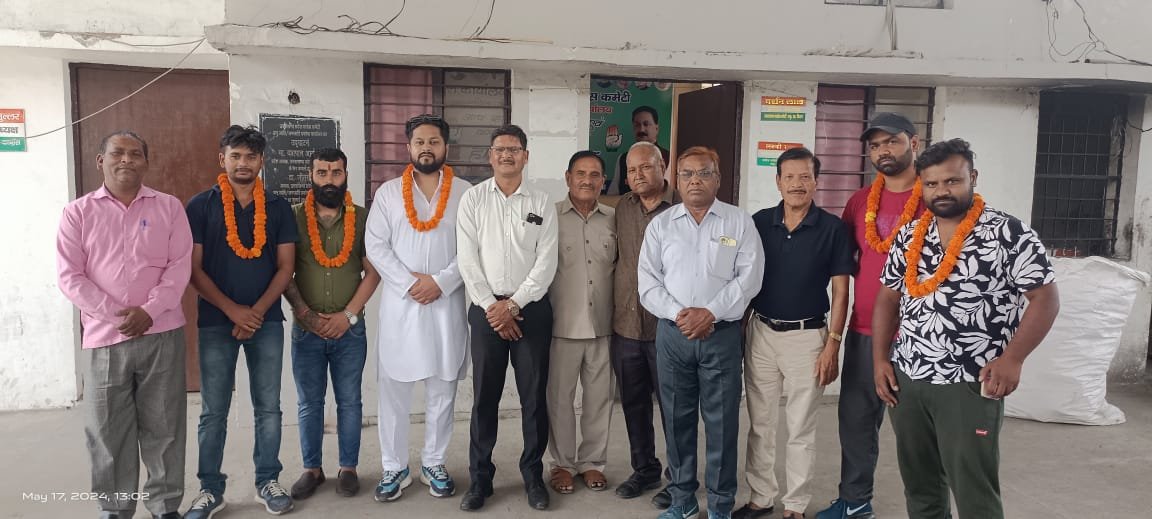 युवाओं ने ग्रहण की कांग्रेस पार्टी की सदस्यता