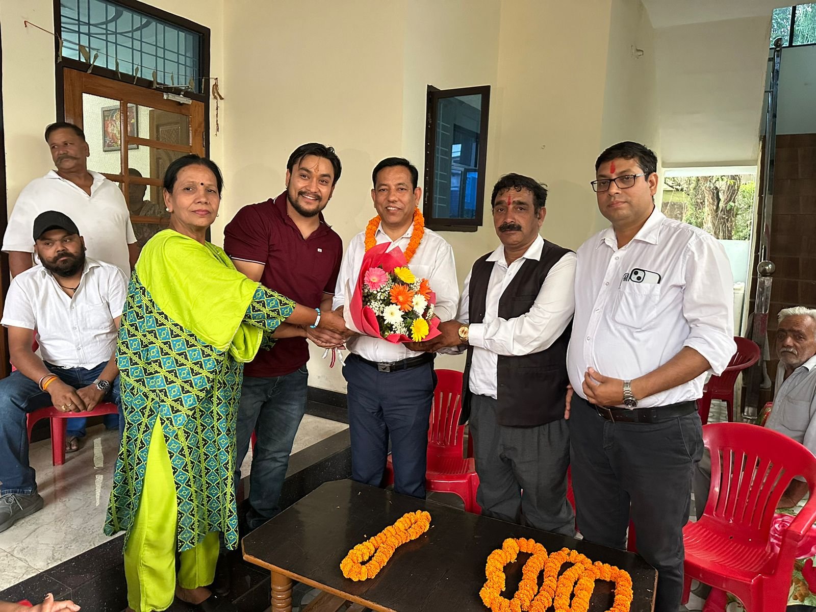 हार को देखते हुए निकाय चुनावों को टाल रही सरकार : नवीन जोशी