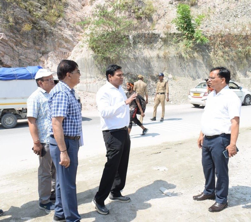 सचिव स्वास्थ्य ने किया केदारनाथ धाम में स्थलीय निरीक्षण