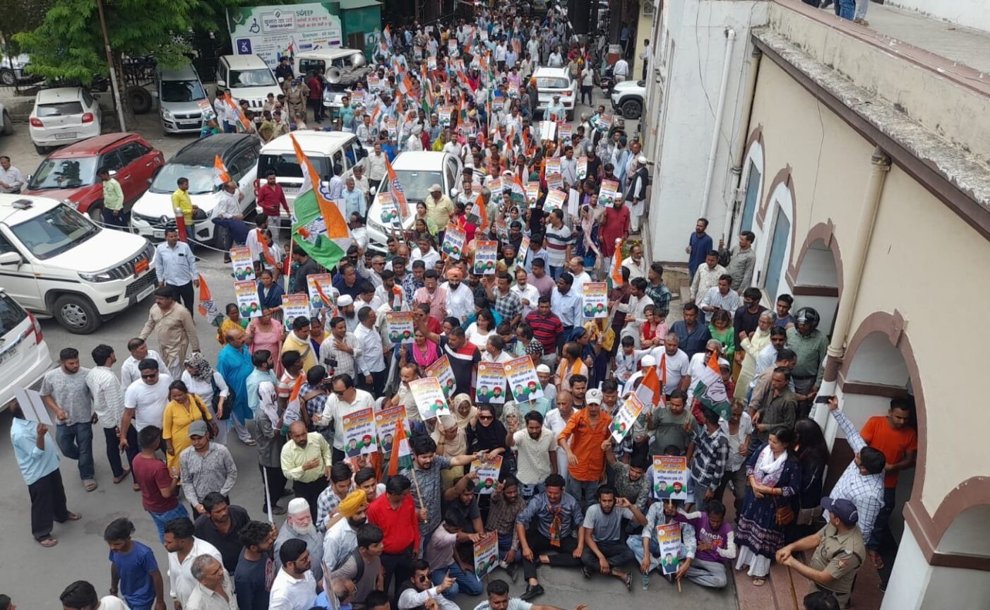 मलिन बस्तियों को दिया जाये मलिका हक