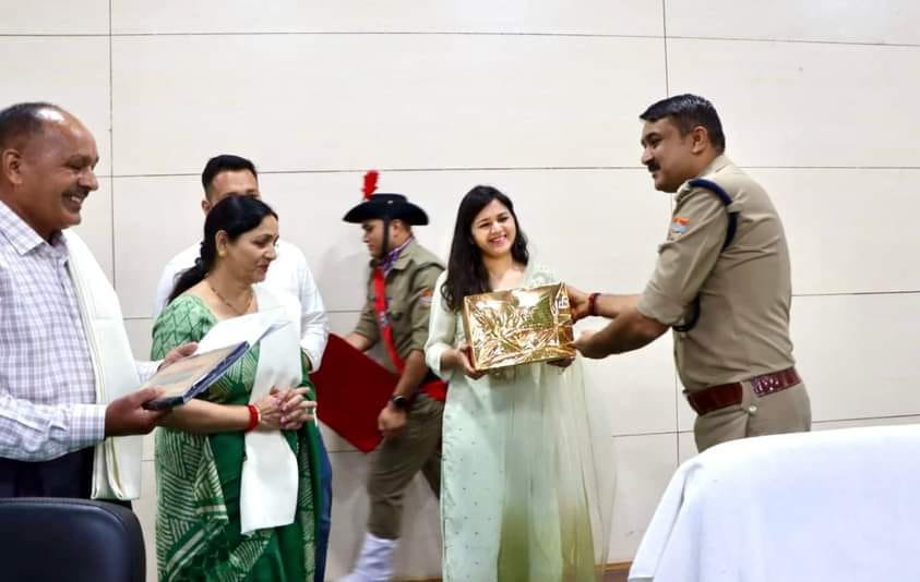 सेवानिवृत्त होने वाले पुलिसकर्मियों के लिए विदाई समारोह का आयोजन