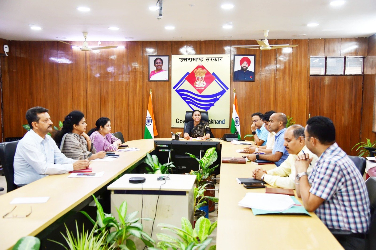 मलिन बस्तियों के चिन्हीकरण के बाद सूचीबद्ध रिपोर्ट एक सप्ताह में शासन को भेजने के निर्देश