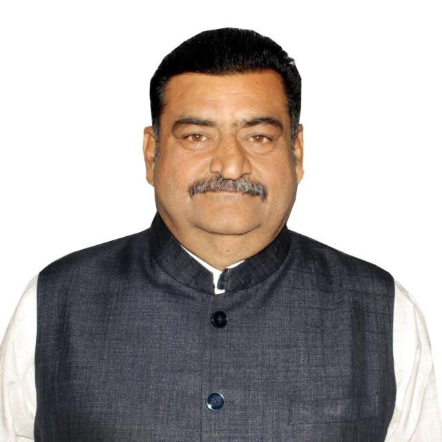 स्मार्ट सिटी के नाम पर हो रही लाखों रुपए की बर्बादी