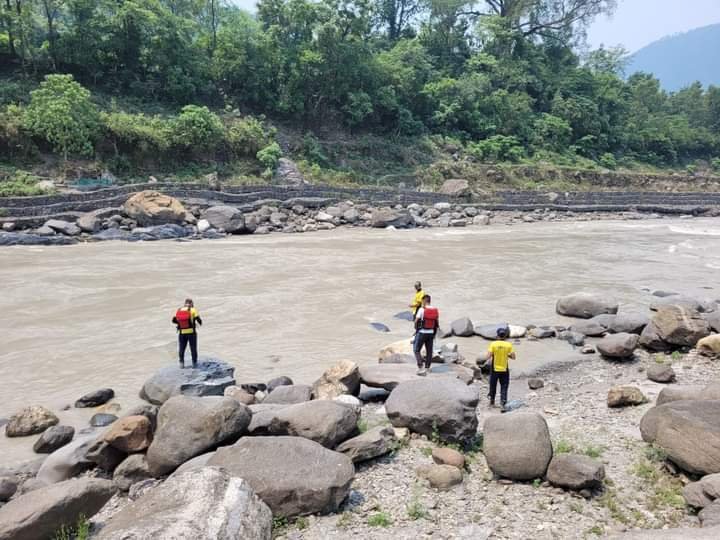 एसडीआरएफ का सर्च अभियान दूसरे दिन भी लगातार जारी
