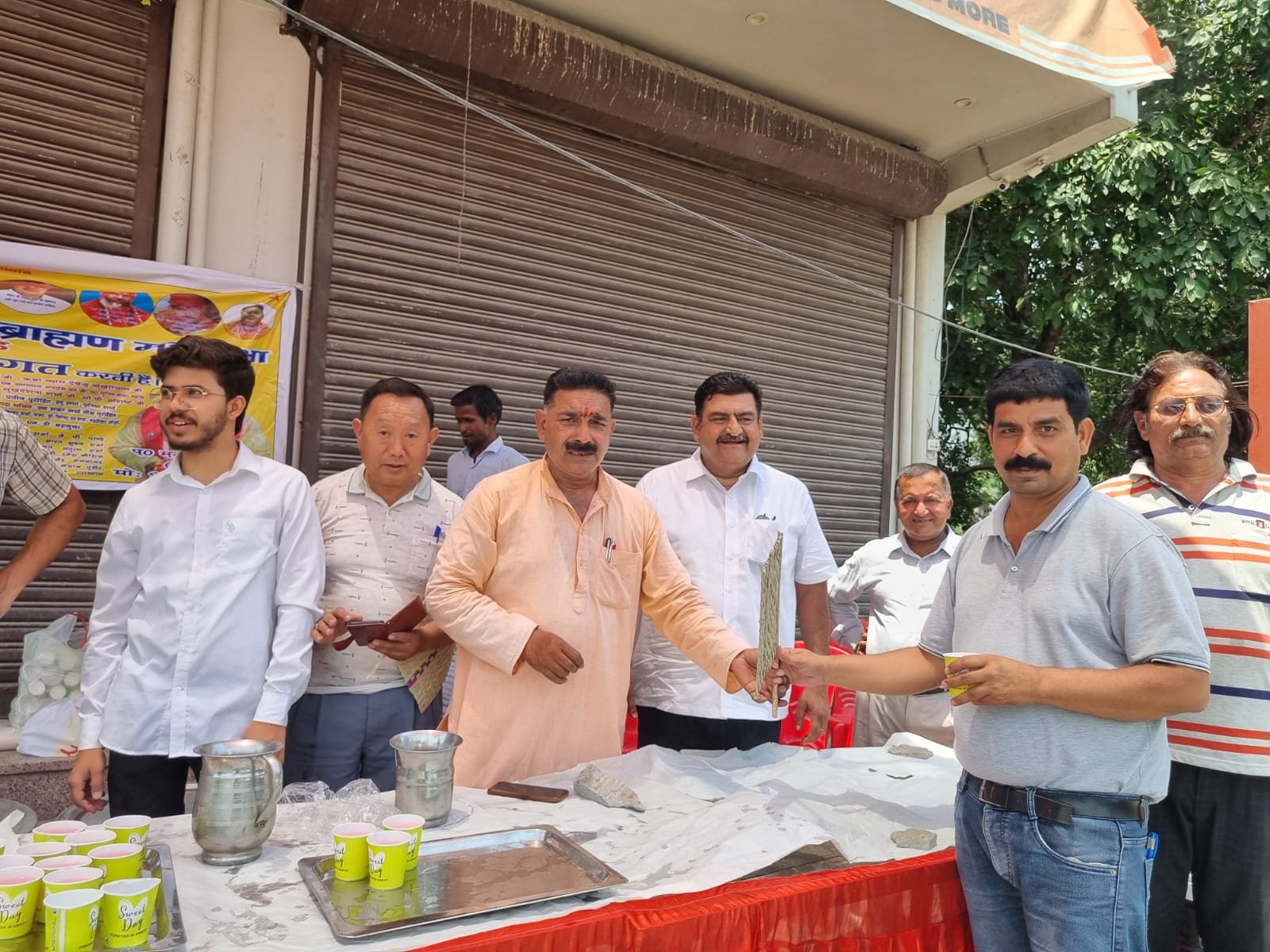 अखिल भारतीय ब्राह्मण महासभा ने किया छबील का आयोजन