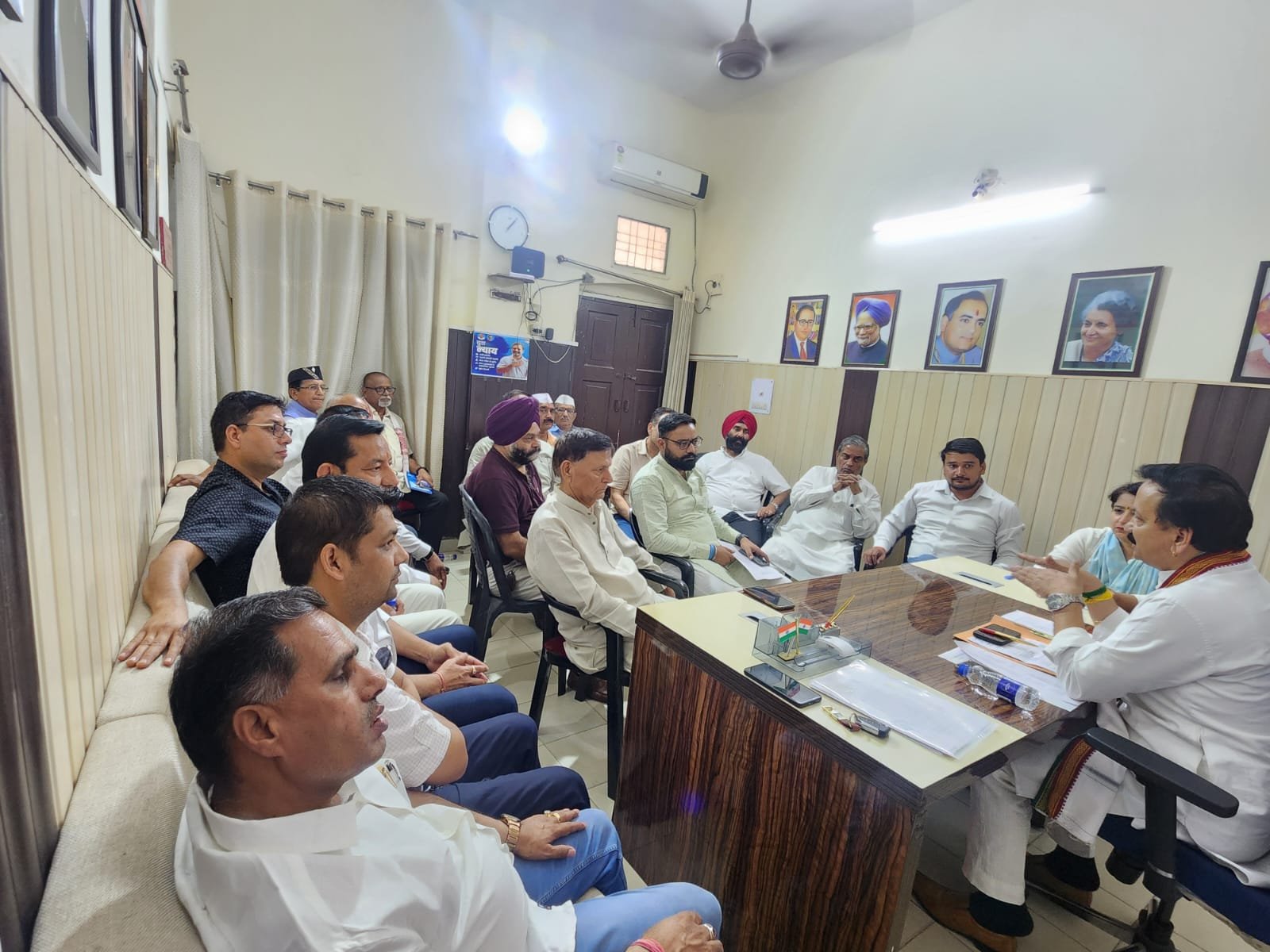 विधानसभा उपचुनाव की रणनीति को लेकर बैठक आयोजित