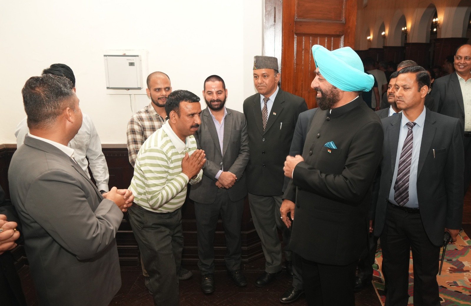 प्रत्येक शासकीय कार्मिक अपने कार्यों को पूरी निष्ठा एवं ईमानदारी से करें : राज्यपाल