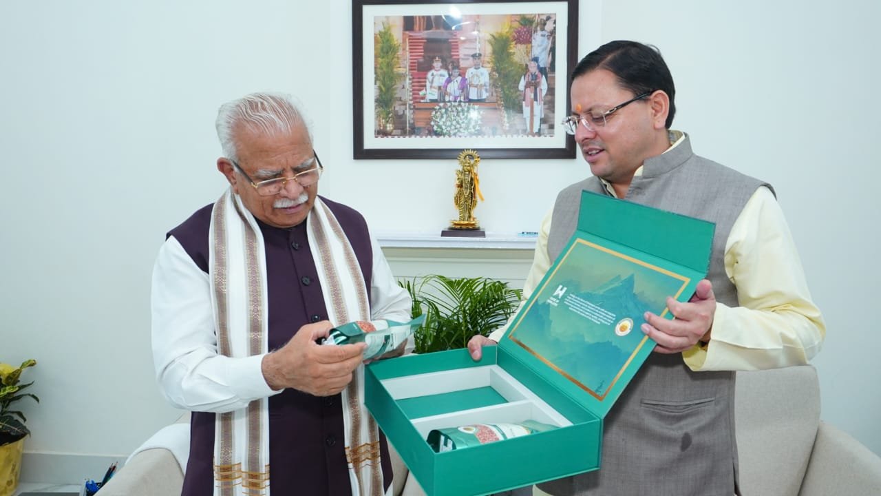 सीएम ने की केंद्रीय विद्युत मंत्री खट्टर से मुलाकात