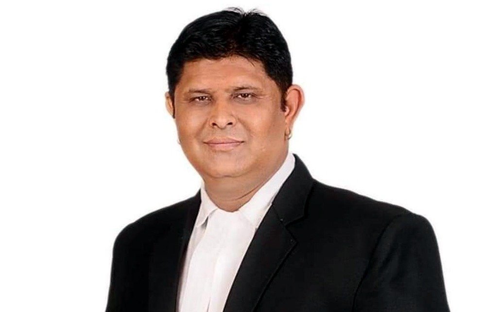 सैन्यधाम में शहीदों की मिट्टी में भी कमीशन का खेल