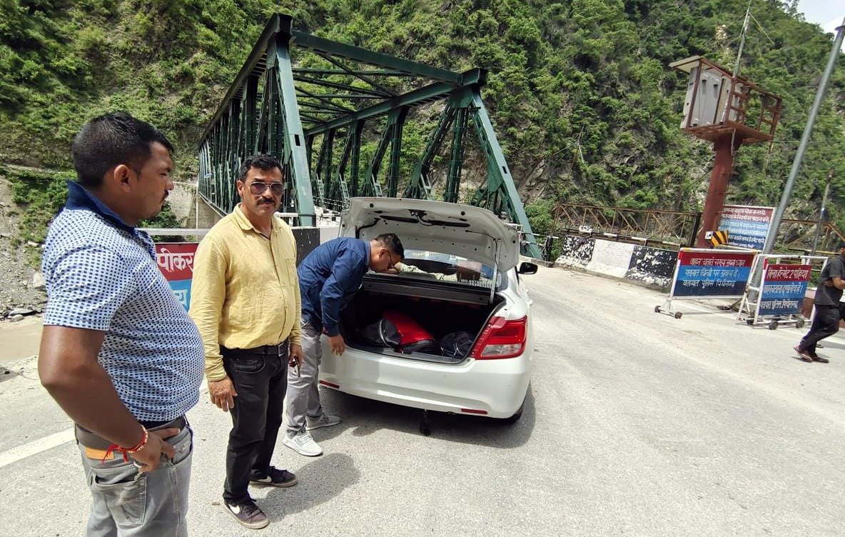 चलाया गया सघन चैकिंग अभियान