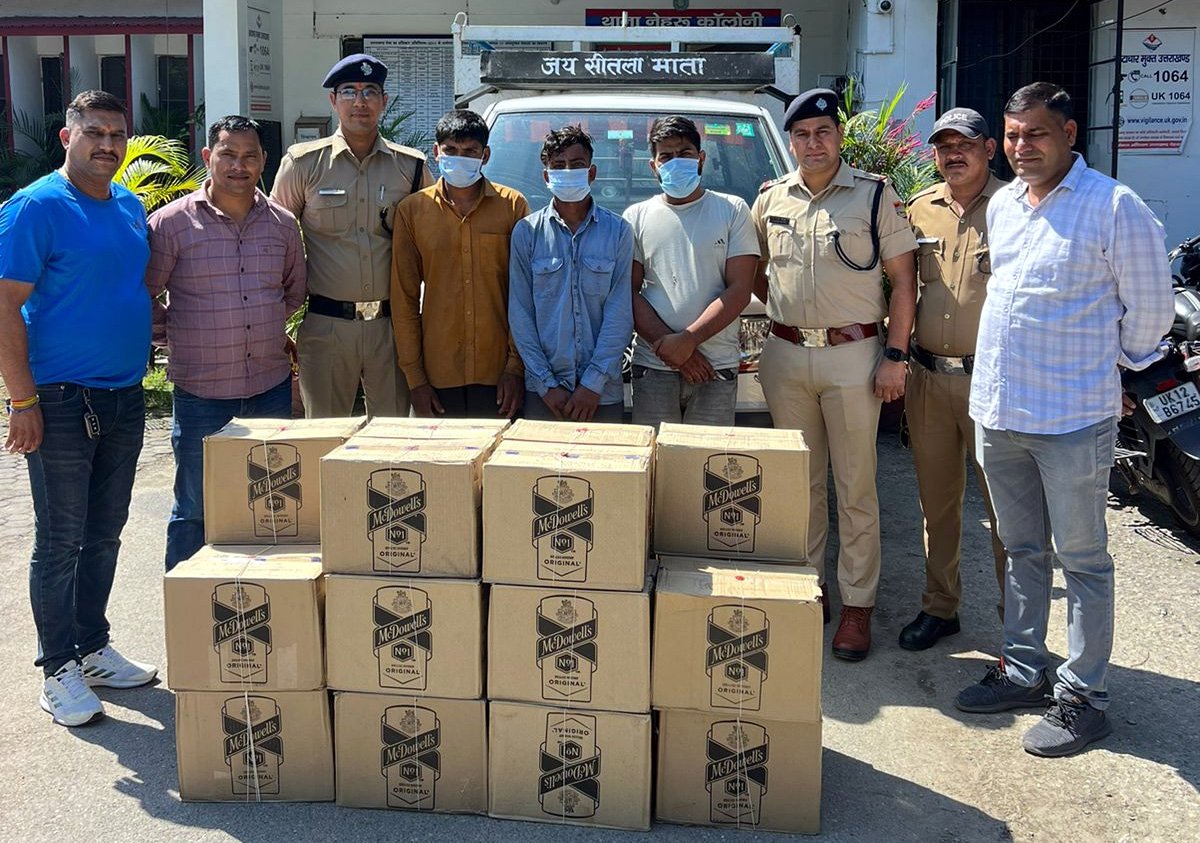 शराब माफियाओ के विरुद्ध दून पुलिस की बड़ी कार्यवाही