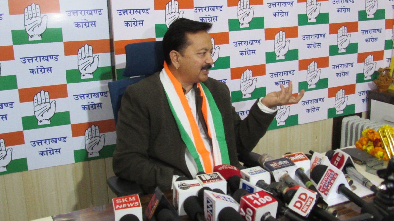 कांग्रेस अध्यक्ष ने दी एसएसबी जवानों को बधाई