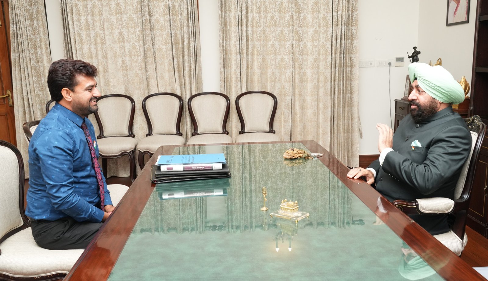 वंदे मातरम ट्रेनिंग एजुकेशन फाउंडेशन के अध्यक्ष ने की राज्यपाल से मुलाकात