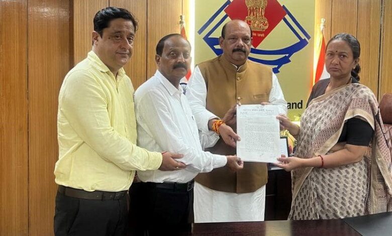 स्मार्ट प्रिपेड मीटर लगाए जाने के निर्णय को वापस लेने की मांग
