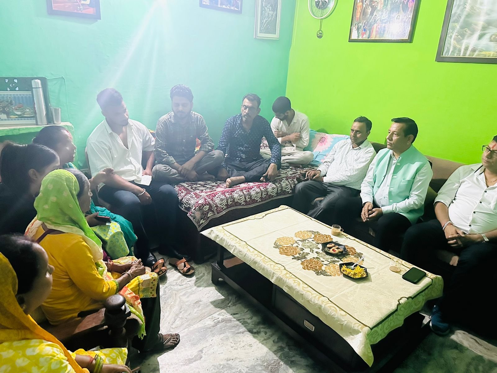 शाहनगर में सीवर लाइन ना होने से परेशान है क्षेत्रवासी : जोशी