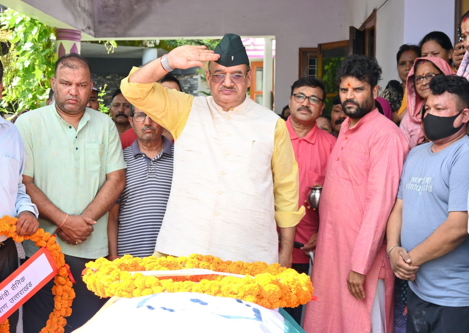 हवलदार मनीष थापा के निधन पर सैनिक कल्याण मंत्री ने दी श्रद्धांजलि हवलदार मनीष थापा के निधन पर सैनिक कल्याण मंत्री ने दी श्रद्धांजलि