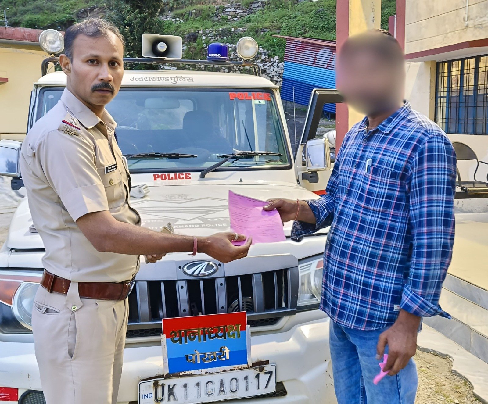 सुरक्षा सुनिश्चित करने की दिशा में चमोली पुलिस का सत्यापन अभियान जारी