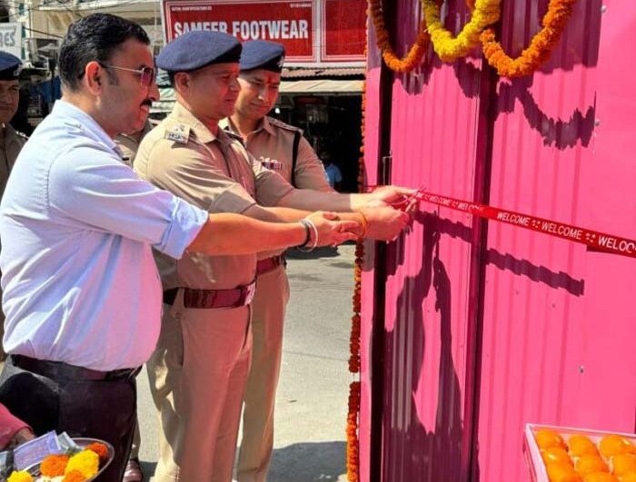 महिलाओं की सुरक्षा के दृष्टिगत पल्टन बाजार में पिंक बूथ का विधिवत शुभारंभ