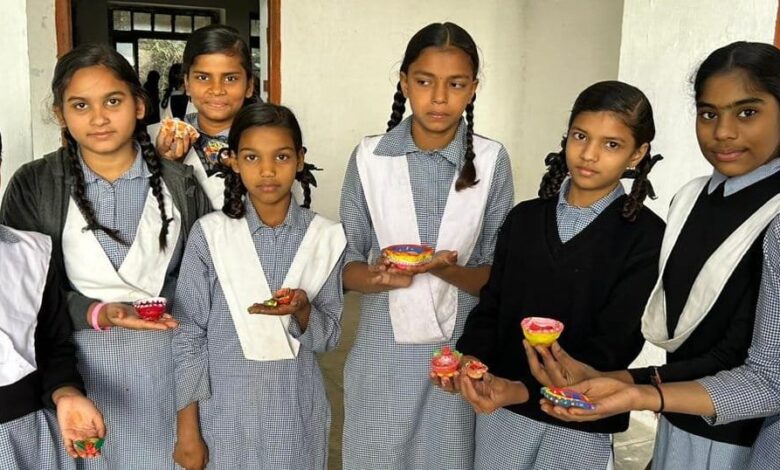स्वयं संस्था ने दिया ईको फ्रैंडली दीपावली मनाने का संदेश दीप सज्जा प्रतियोगिता का आयोजन