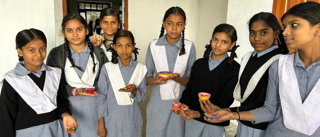 स्वयं संस्था ने दिया ईको फ्रैंडली दीपावली मनाने का संदेश दीप सज्जा प्रतियोगिता का आयोजन