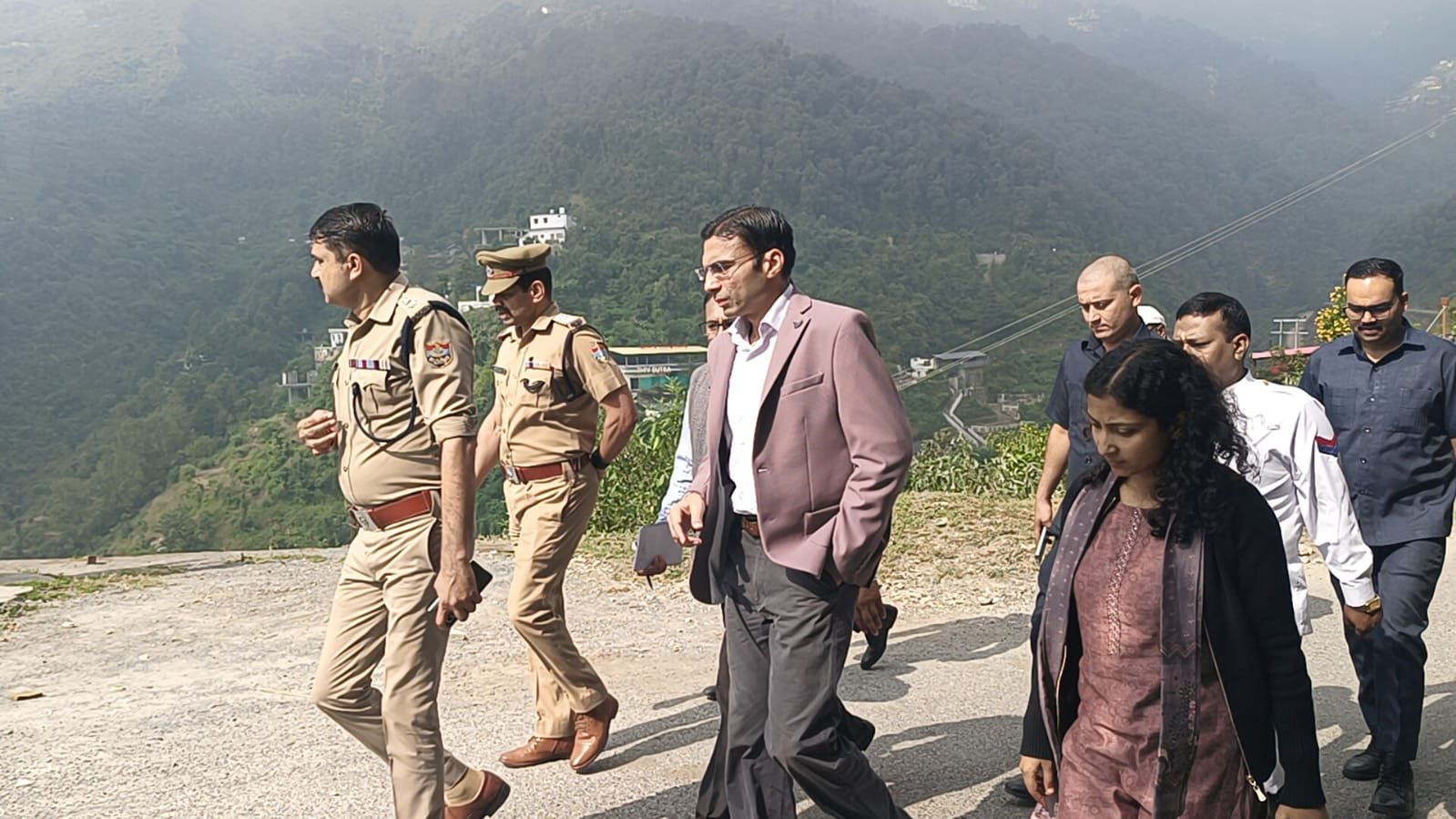 सुनियोजित ढंग से संचालित हो रही मसूरी शटल सेवा