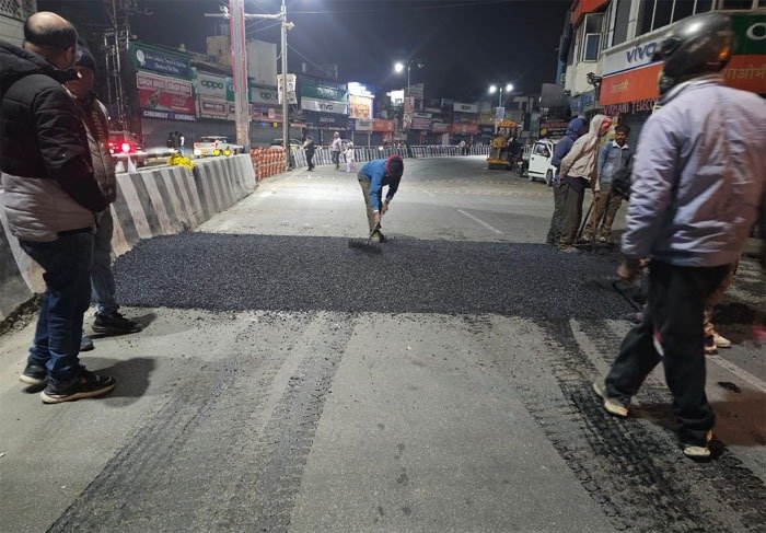 सड़क सुरक्षा मानक के अनुरूप किये  जा रहे  सभी कार्य