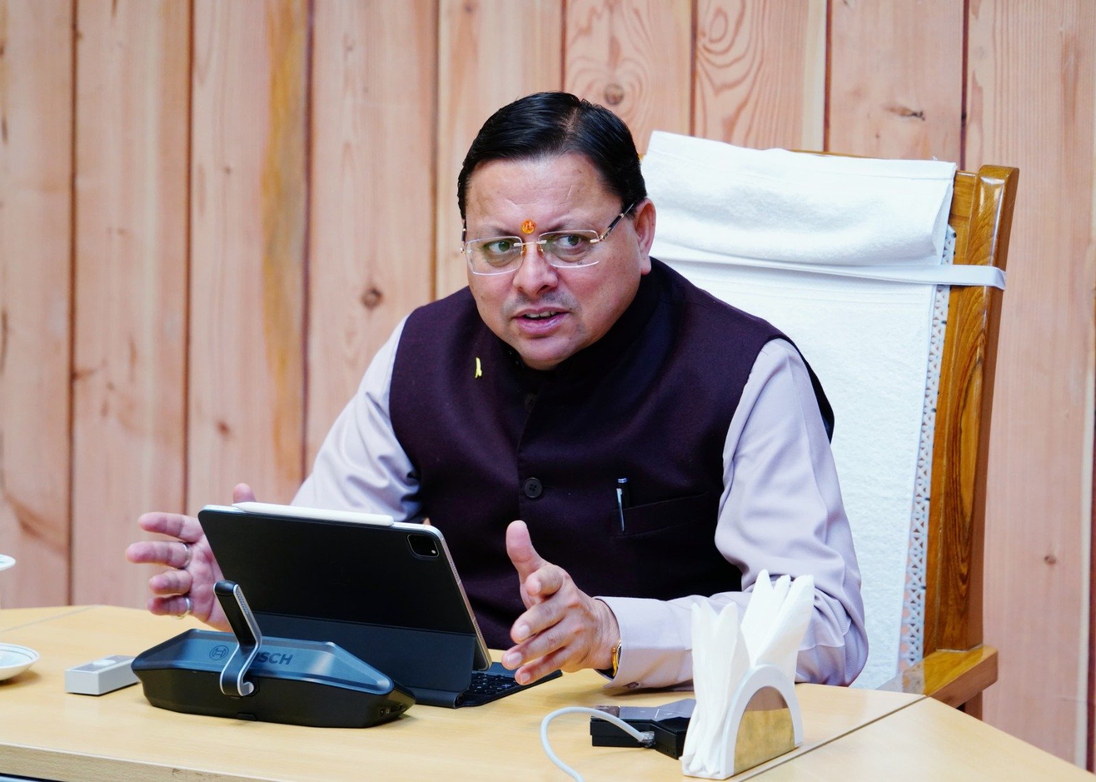 उत्तराखंड निवास आम जन के लिए भी उपलब्ध कराया जाना सुनिश्चित किया जाए : सीएम