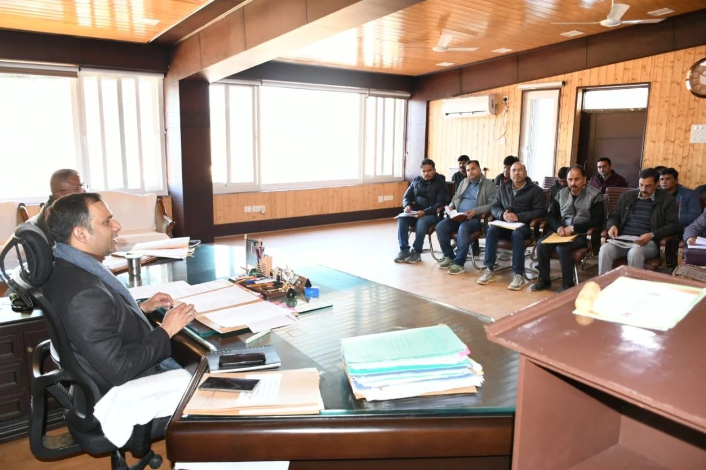प्राकृतिक आपदा से क्षतिग्रस्त परिसम्पत्तियों के आंगणनों के संबंध में बैठक आयोजित