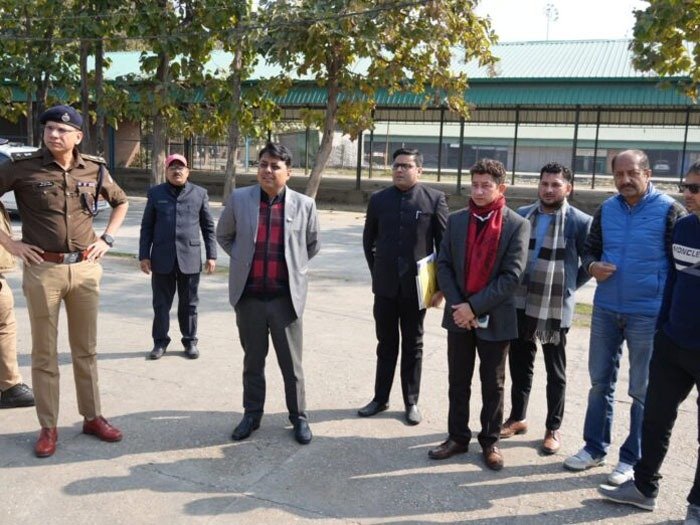 डीएम, एसएसपी ने किया स्ट्रांग रूम एवं मतगणना स्थल का निरीक्षण