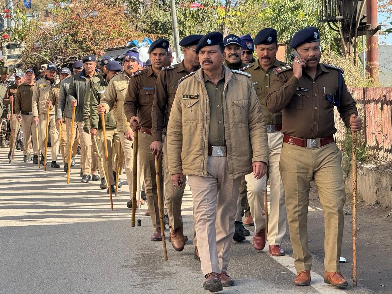 कोतवाली पुलिस ने निकाला फ्लैग मार्च