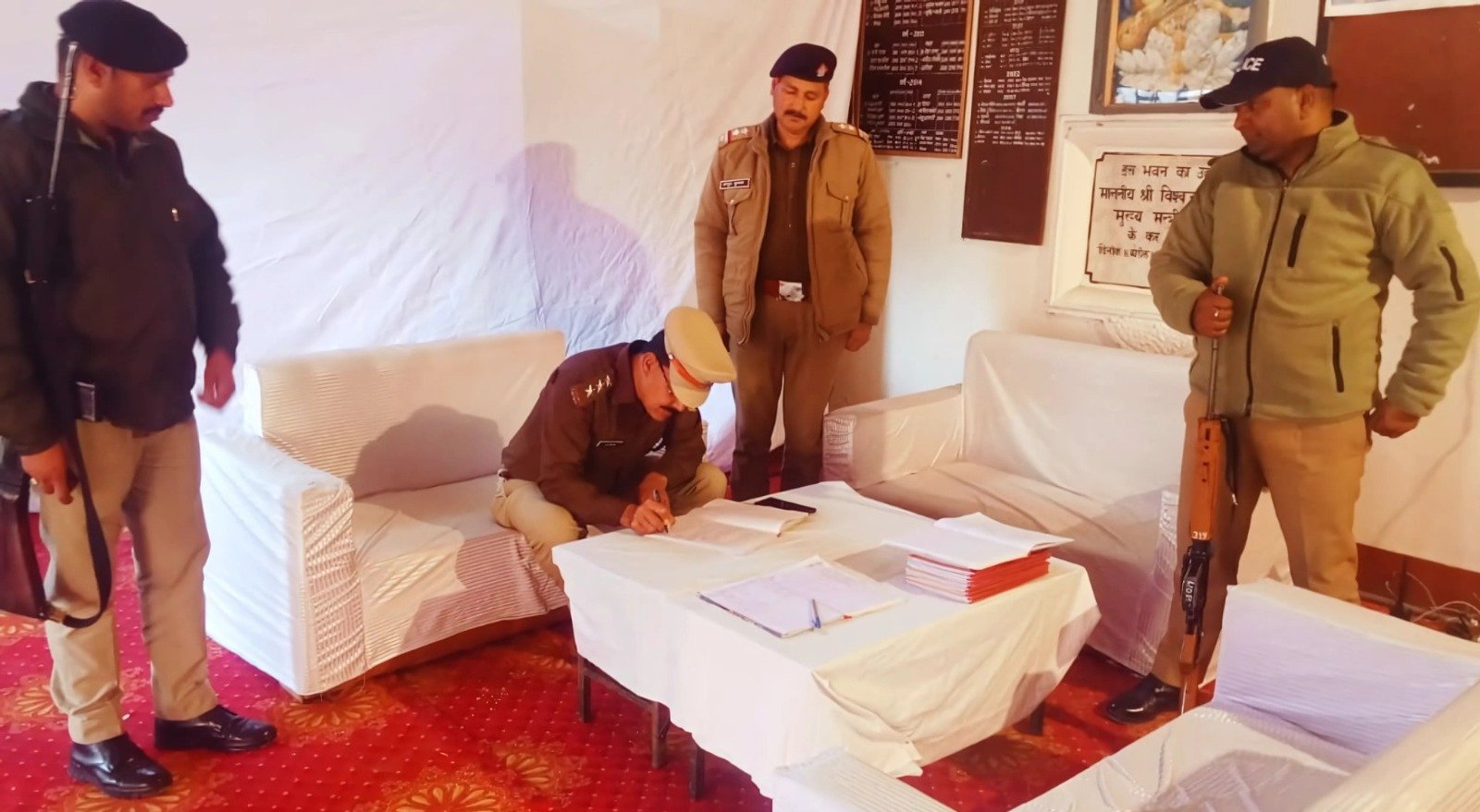 पुलिस उपाधीक्षक ने लिया सुरक्षा व्यवस्था का जायजा