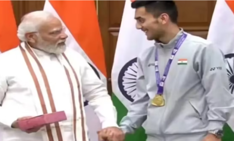 लक्ष्य सेन पीएम मोदी को सौंपेंगे मशाल, उत्तराखंड की बैडमिंटन टीम को करेंगे लीड लक्ष्य सेन पीएम मोदी को सौंपेंगे मशाल, उत्तराखंड की बैडमिंटन टीम को करेंगे लीड