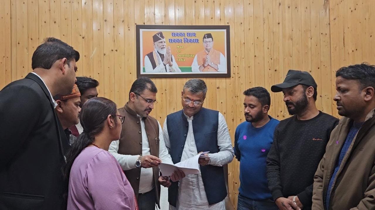 कांग्रेस प्रतिनिधिमंडल ने सौपा नवनिर्वाचित मेयर को ज्ञापन