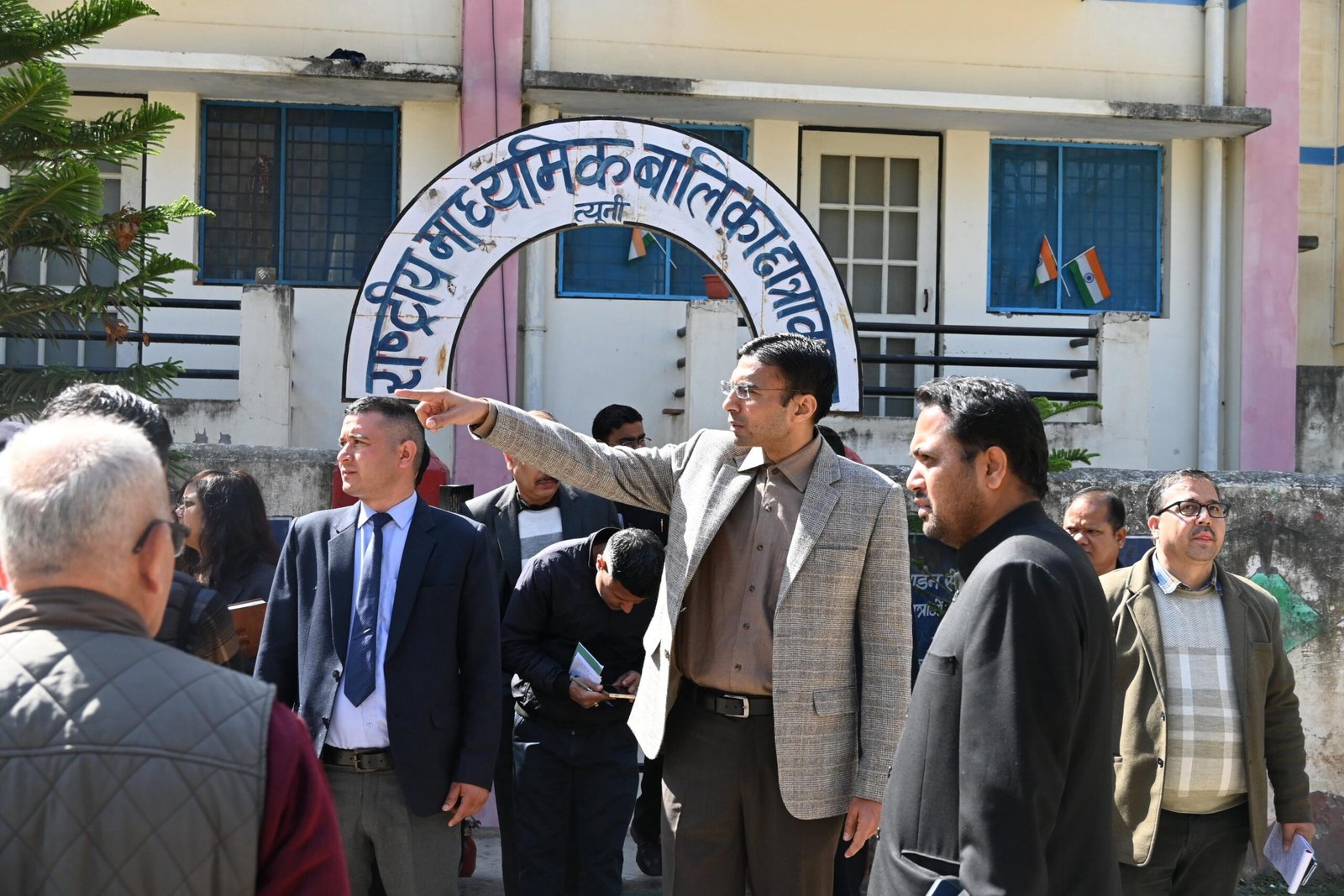 कस्तूरबा गांधी बालिका छात्रावास का निरीक्षण