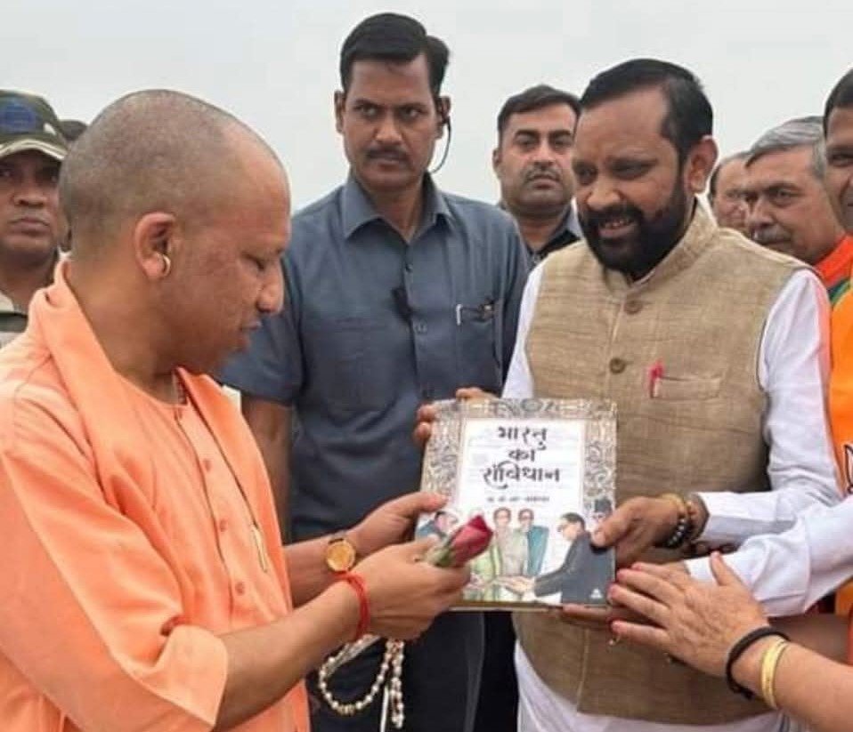 सफाई कर्मियों के हित में की गई घोषणाओं का राष्ट्रीय वाल्मीकि क्रांतिकारी मोर्चा ने किया स्वागत