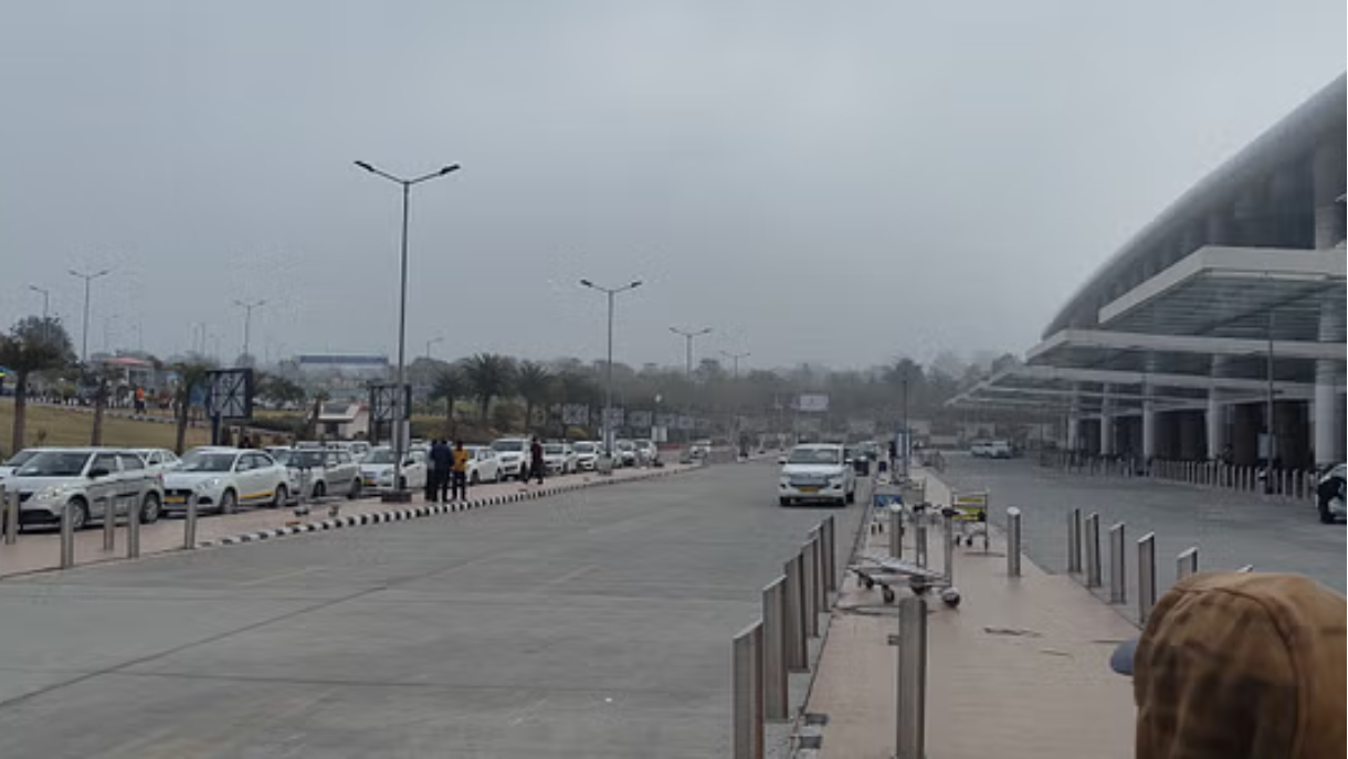 दून एयरपोर्ट बड़े एयरपोर्ट में शामिल, यात्रियों की क्षमता 40 लाख प्रतिवर्ष होने पर किया गया घोषित