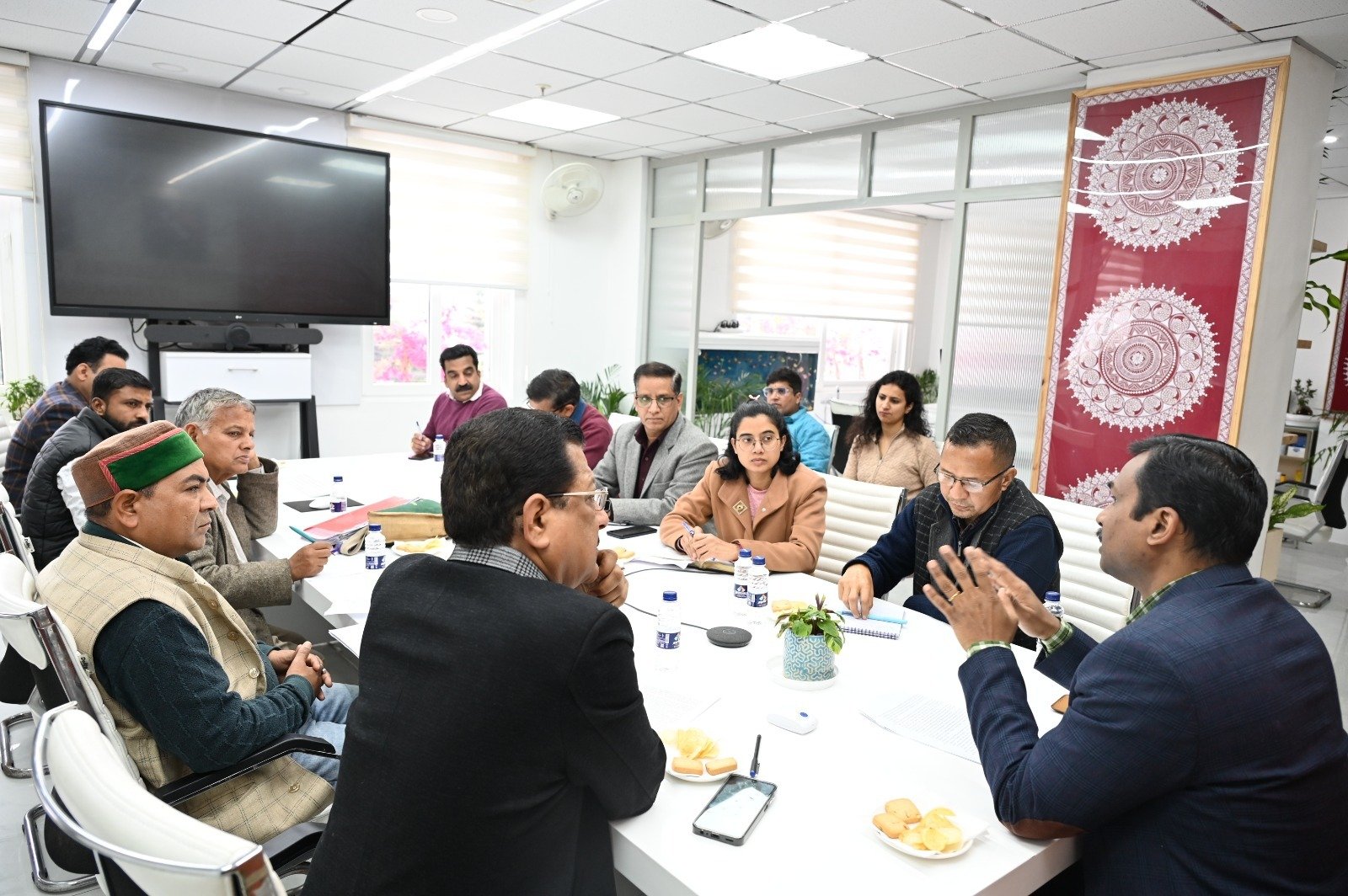 अपर मुख्य निर्वाचन अधिकारी  ने की राजनैतिक दलों के साथ बैठक