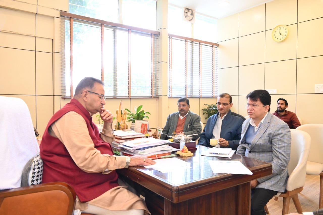 आउटसोर्स से लिए जाऐंगे भर्ती होने वाले सभी कार्मिक