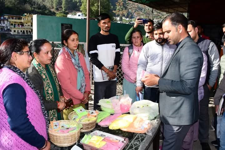 अनूठी पहल का जिलाधिकारी ने किया निरीक्षण