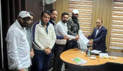 आयुक्त के सामने उठायी डिपार्टमेंटर स्टोर की समस्याएं आयुक्त के सामने उठायी डिपार्टमेंटर स्टोर की समस्याएं