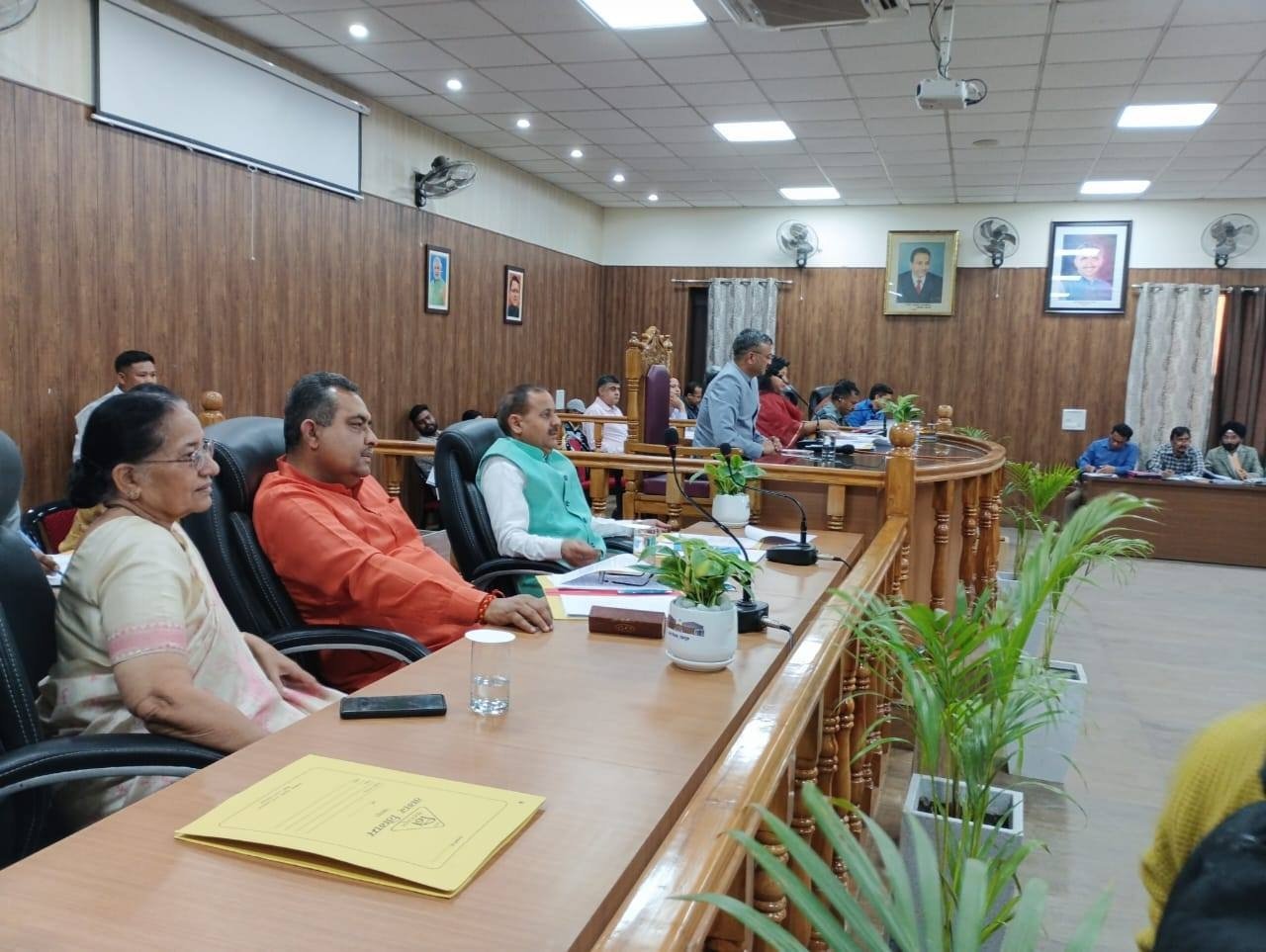 नगर के समग्र विकास में भागीदार बनना गर्व की बात : सविता कपूर